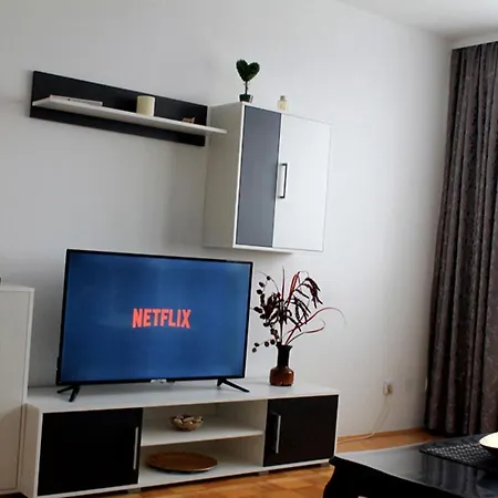 Golden Valley Apartman *