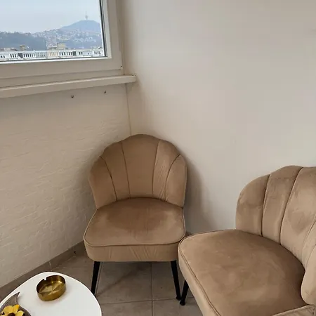 Golden Valley Apartman *